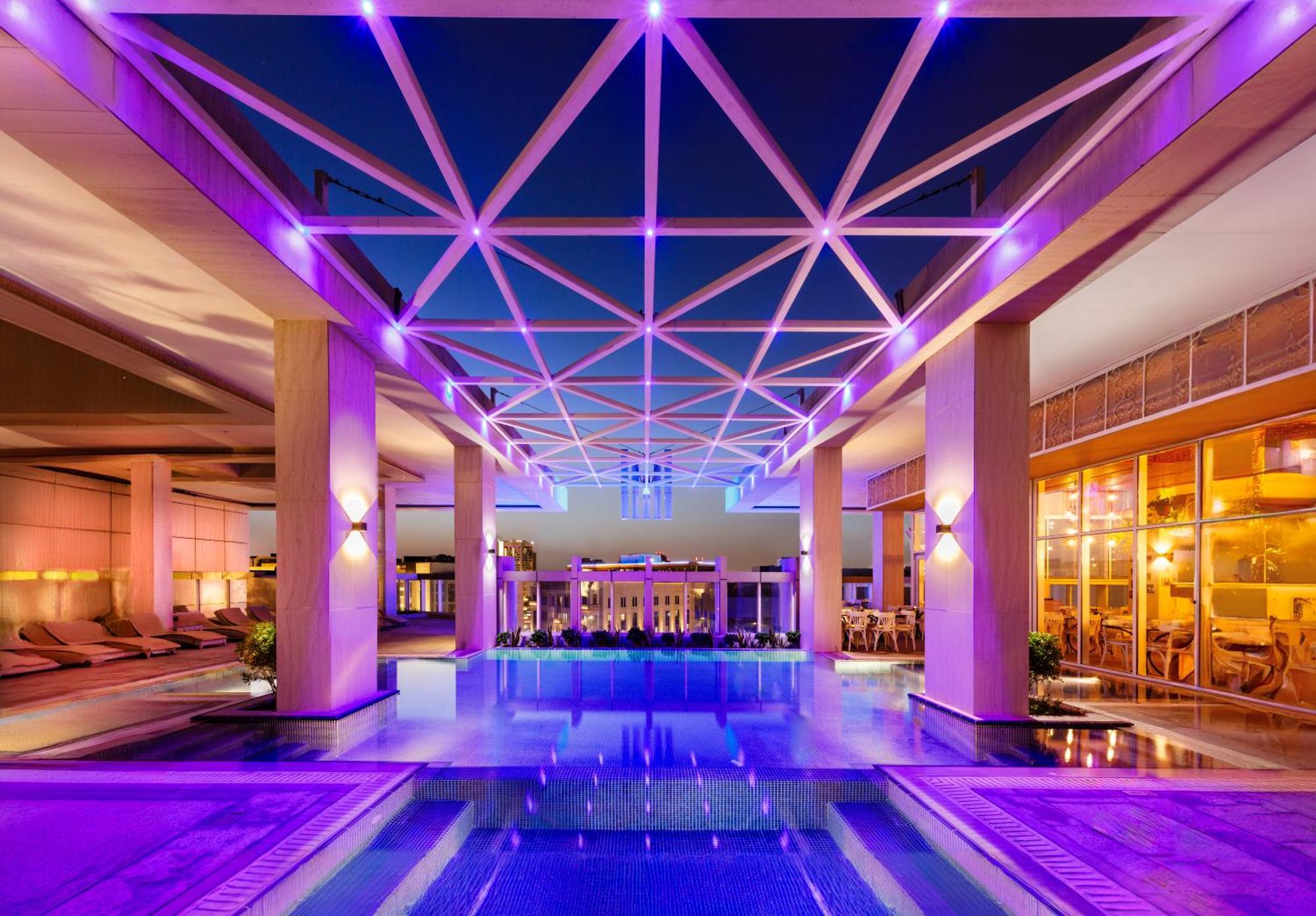 Millennium Place Ad-Dauha Zewnętrze zdjęcie The hotel's lobby