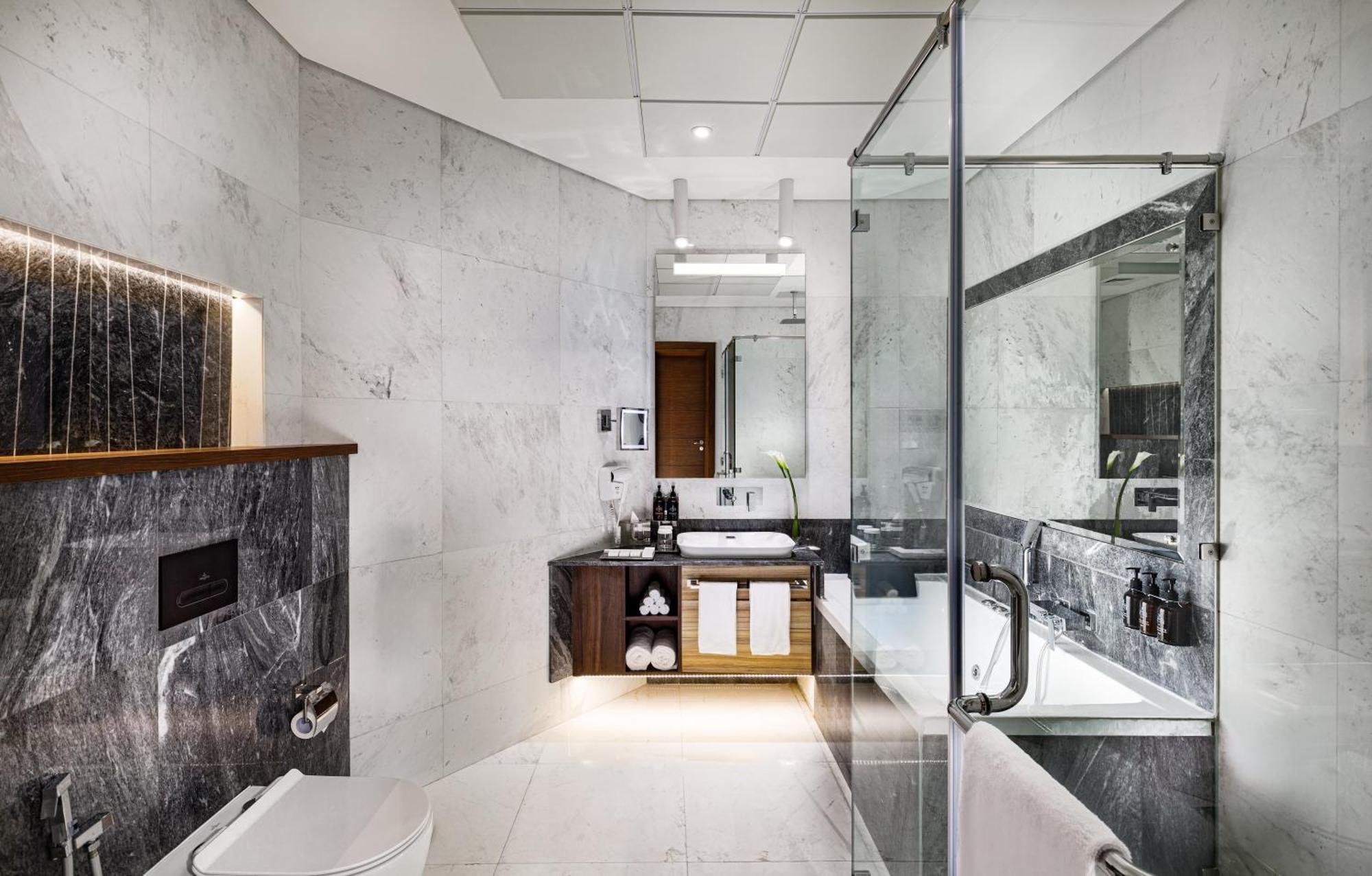 Millennium Place Ad-Dauha Zewnętrze zdjęcie Bathroom