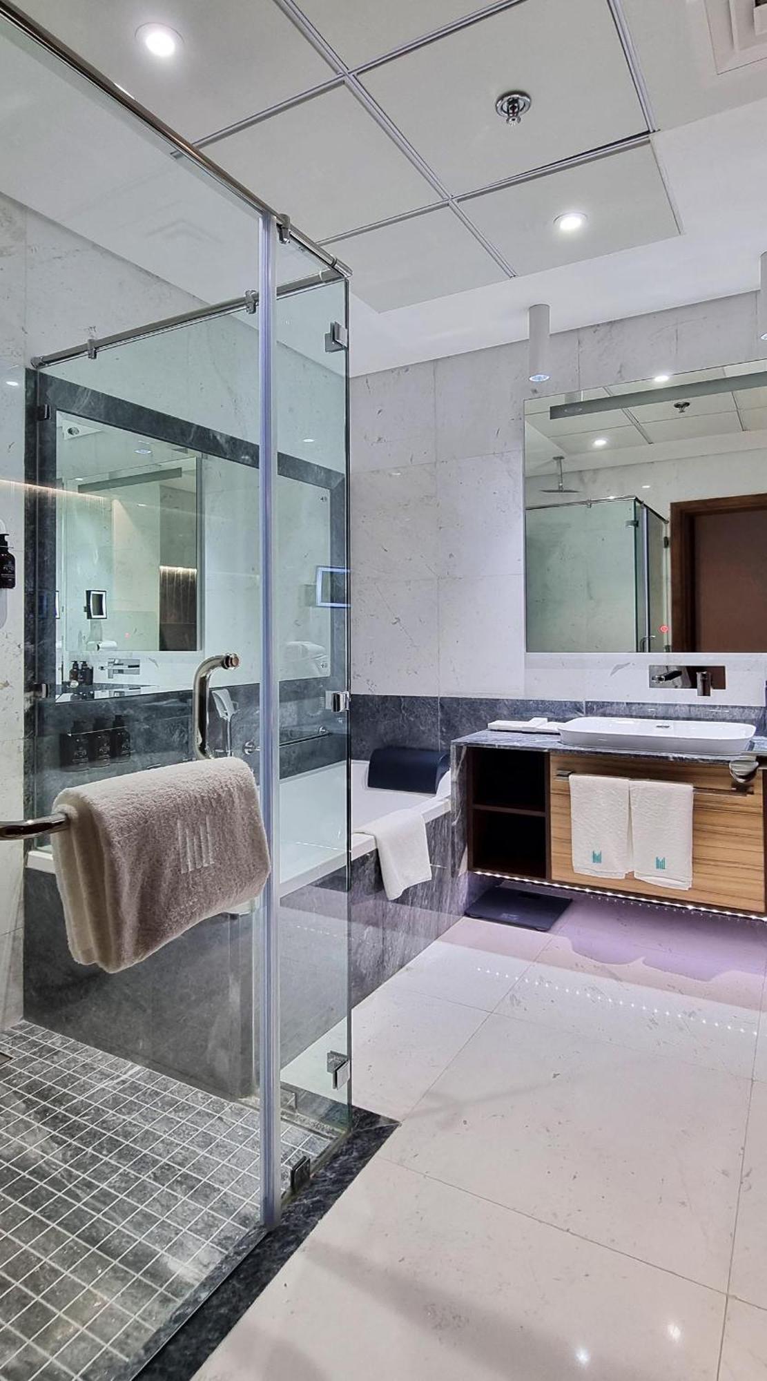 Millennium Place Ad-Dauha Zewnętrze zdjęcie Bathroom
